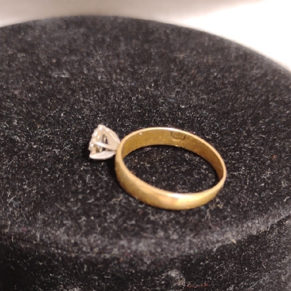 10kt Solid Gold Elegant Diamond Cluster Vintage Ring Size 5 - Picture 8 of 11